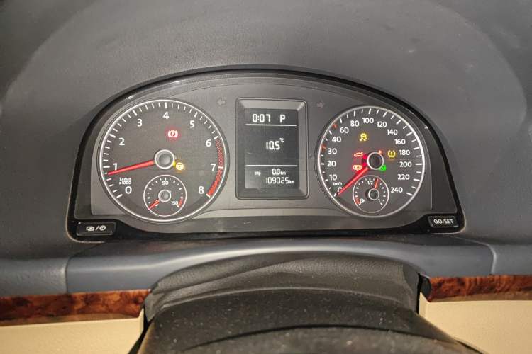 Used Volkswagen Touran 2013 1.4T DSG Comfort Edition 5-Seater Instrument Cluster