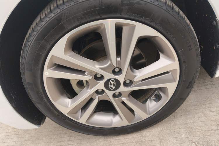 Used Hyundai Elantra (6th Generation / Lingdong) 2016 1.6L Automatic ZhiXuan – Elite Version
