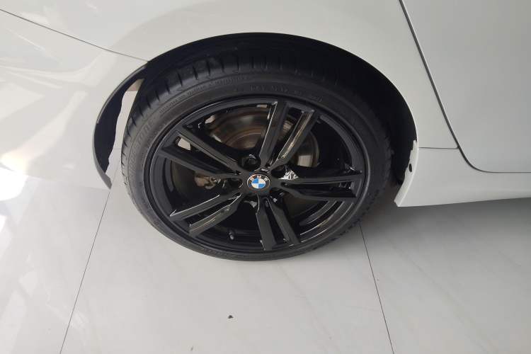 Used BMW 1 Series 2021 Restyled 125i M Sport Night Edition Right Rear Wheel Hub