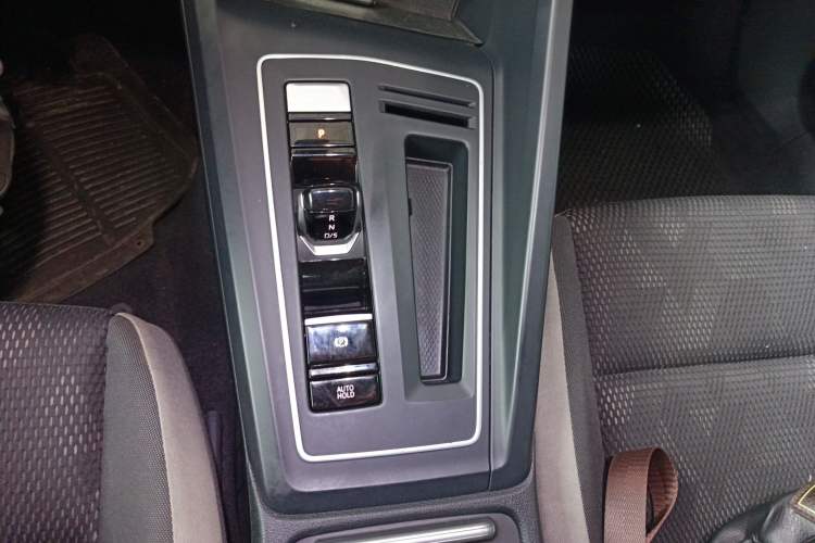 Used Volkswagen Golf 2023 200TSI DSG
