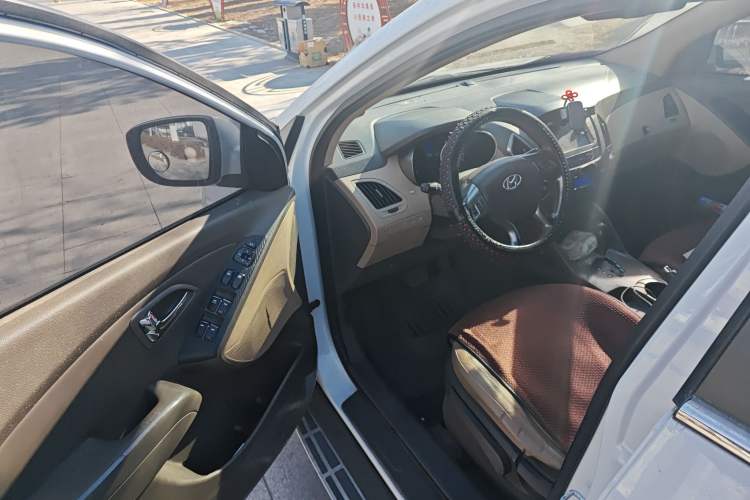 Used Hyundai ix35 2010 2.0L Automatic 4x4 Premium GLS Trim
