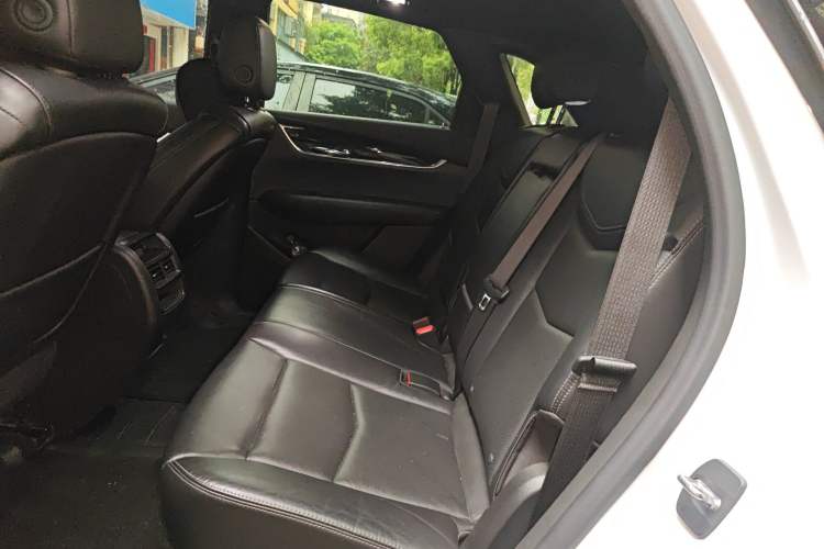 Used Cadillac XT5 2020 Revised Version 28T Luxury Edition Left Rear Seat