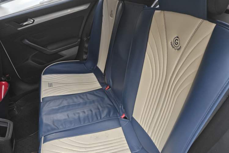 Used Volkswagen Lamando 2015 230TSI DSG Fashion Edition Left Rear Seat