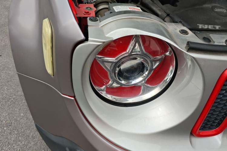 Used Jeep Renegade 2016 1.4T Automatic Smart Edition Right Front Headlight