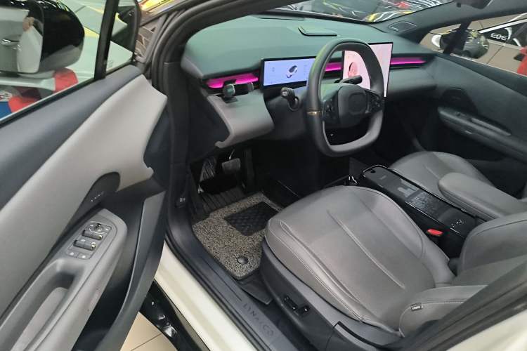 Used Lynk & Co Z20 2025 530 km Range Rear-Wheel Drive Pro