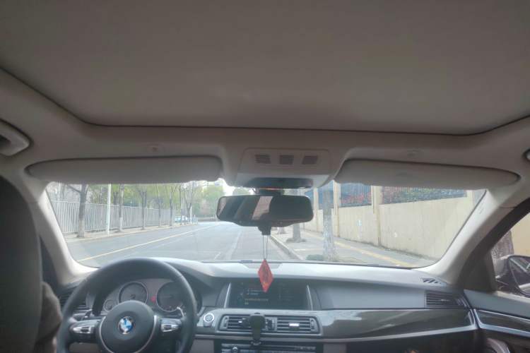 Used BMW 5 Series 2014 525Li Luxury Design Package Headliner