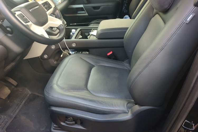 Used Land Rover Defender 2023 Facelift 90 3.0T P400 XS Left Front Seat