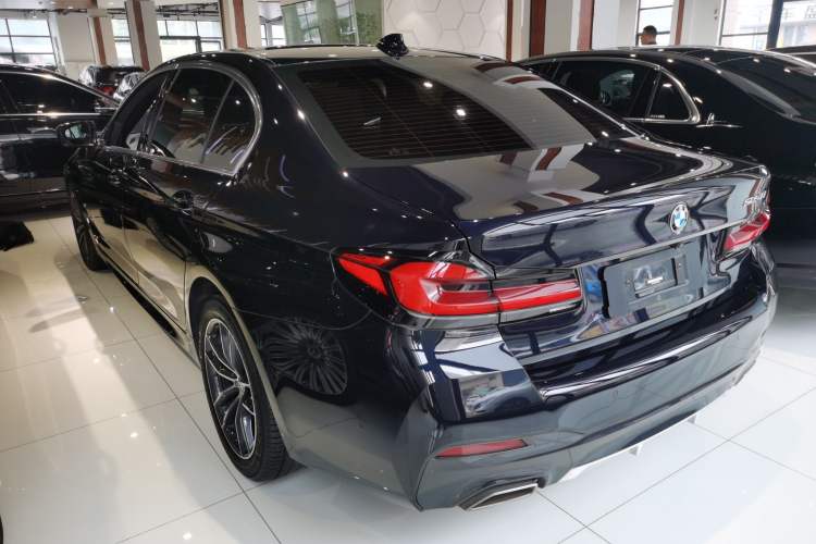 Used BMW 5 Series 2022 Second Facelift 525Li M Sport Package Rear Left 45 Deg