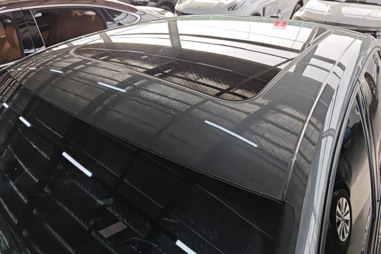 Used Audi A4L 2023 40 TFSI Luxury Dynamic Model Roof