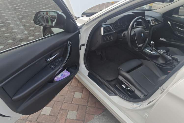 Used BMW 3 Series 2019 320Li Fashion Model
