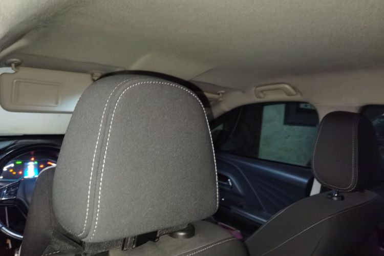 Used ORA iQ 2018 High-Range Version Smart Connectivity Model
