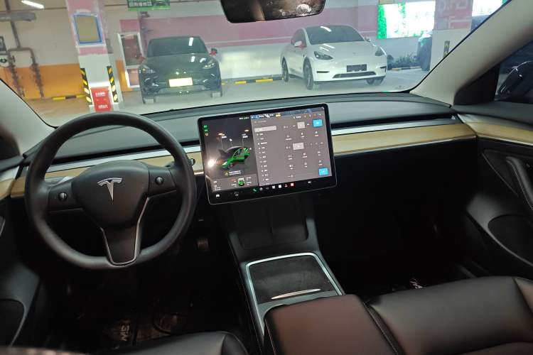 Used Tesla Model 3 2022 Rear-Wheel-Drive Version Center Console