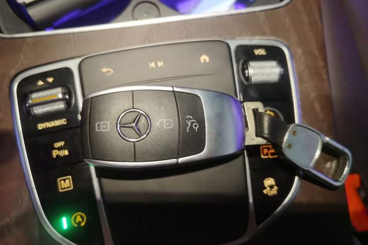 Used Mercedes-Benz GLC 2020 GLC 300 L 4MATIC Dynamic Edition
