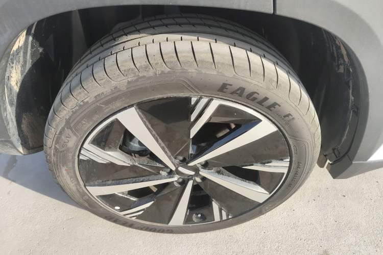 Used Geely Auto FX11 2024 2.0TD DCT Intelligent Driving Version