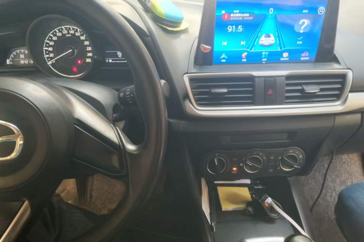 Used Mazda 3 Axela 2017 Sedan 1.5L Automatic Comfort Model Emission Standard China V