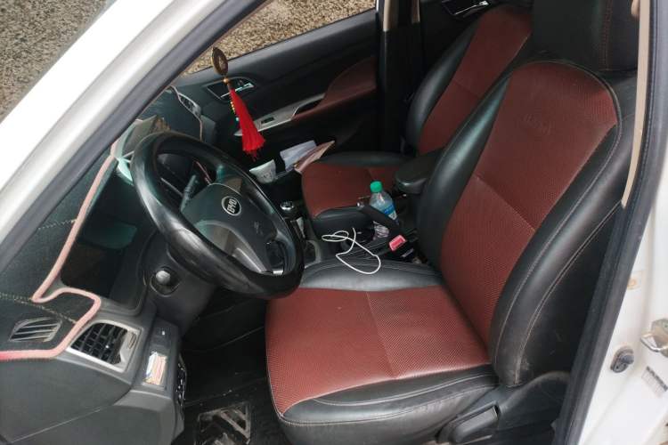 Used BYD F3 2015 Energy-Saving Edition 1.5L Manual Luxury Model
