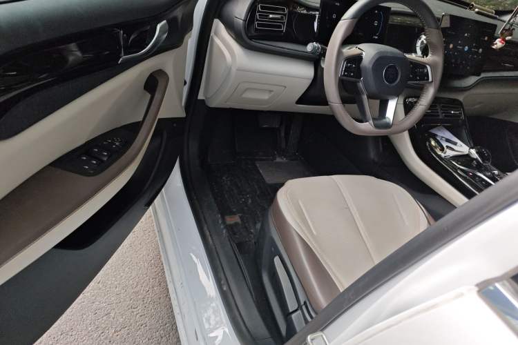 Used BYD Qin PLUS 2023 Champion Edition DM-i 55KM Leading Model
