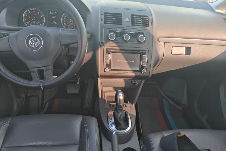 Used Volkswagen Touran 2014 1.4T DSG 30th Anniversary Edition
