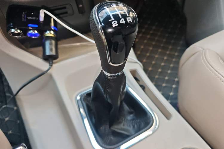 Used FORTHING Lingzhi 2020 M5L 1.6L Luxury 7-Seater
