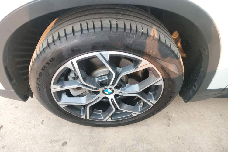 Used BMW X1 2020 sDrive25Li Leading Model
