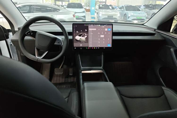 Used Tesla Model Y 2025 Long-Range All-Wheel Drive First Edition
