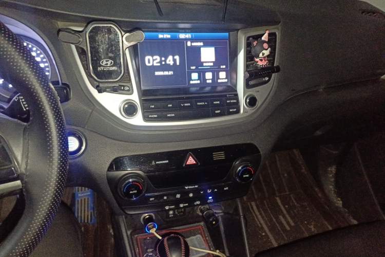 Used Hyundai Tucson 2018 1.6T Dual-Clutch Two-Wheel Drive 15th Anniversary Special Edition
