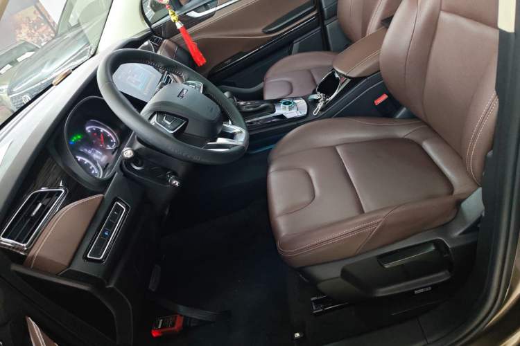 Used TRAUM S70 2018 1.5T Automatic Comfort Model 7 Seats Left Front Seat