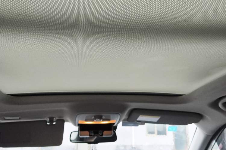 Used Roewe RX5 New Energy 2017 ERX5 EV400 Electric Internet Supreme Edition