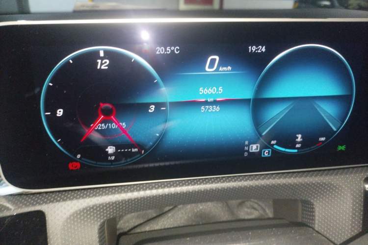 Used Mercedes-Benz A-Class 2019 A 200 Dynamic Edition Odometer Close Up