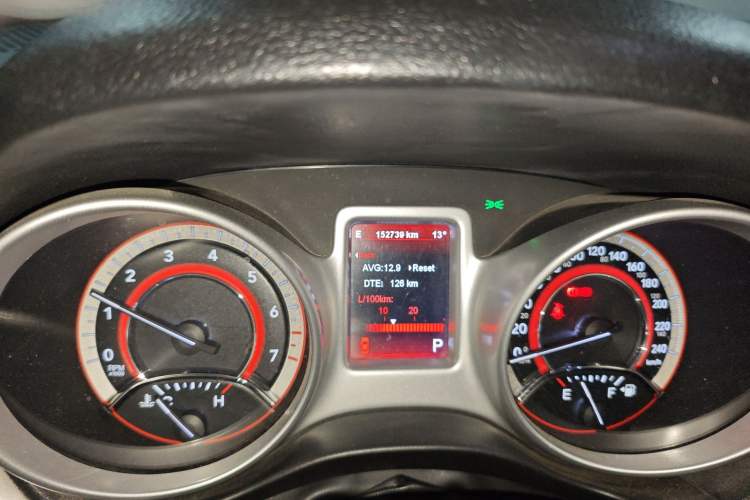 Used Fiat Freemont 2012 2.4L Luxury Edition Odometer Close Up