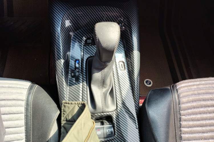 Used Toyota Levin 2023 Smart Electric Hybrid Dual-Engine 1.8L Luxury Edition Gear Lever