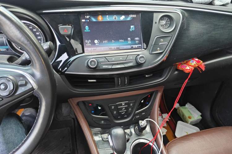 Used Buick Envision 2018 28T Four-Wheel Drive Elite Version Audio And AC Panel