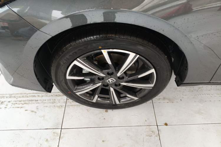 Used Changan Eado 2025 Blue Whale 1.5T 500Bar Prestige Model