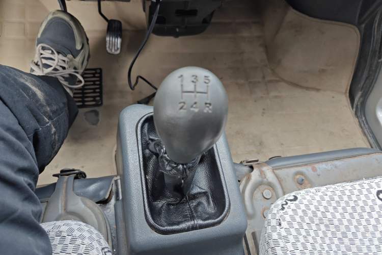 Used Wuling Zhiguang 2010 1.0L New Version Practical Short-Body L2Y