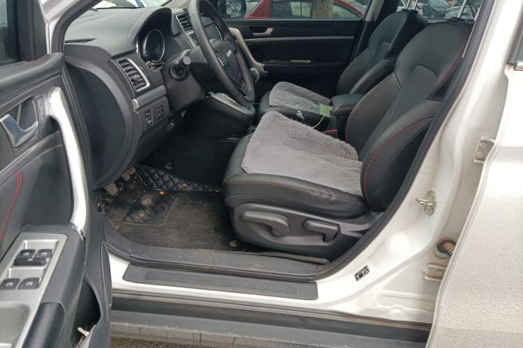 Used Haval M6 2019 1.5T Manual Two-Wheel Drive Elite Version China VI Standard
