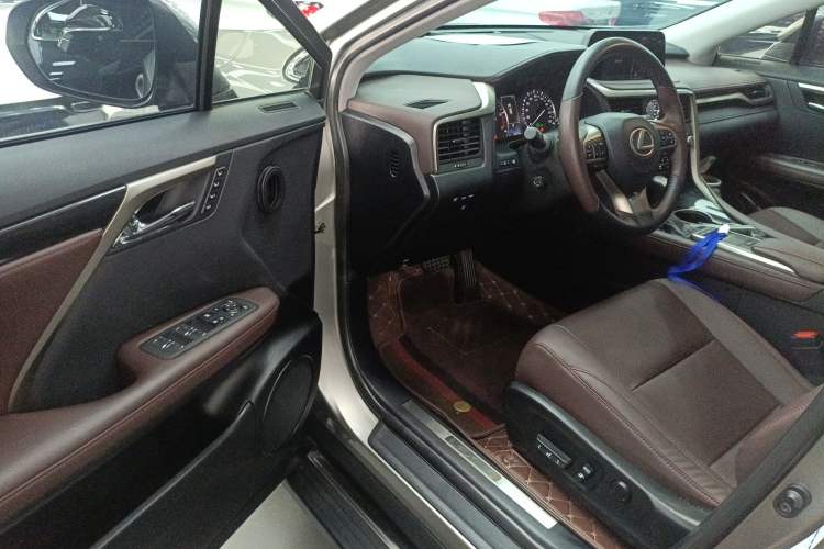 Used Lexus RX 2020 Facelifted 300 4x4 Elegant Edition Driver Seat