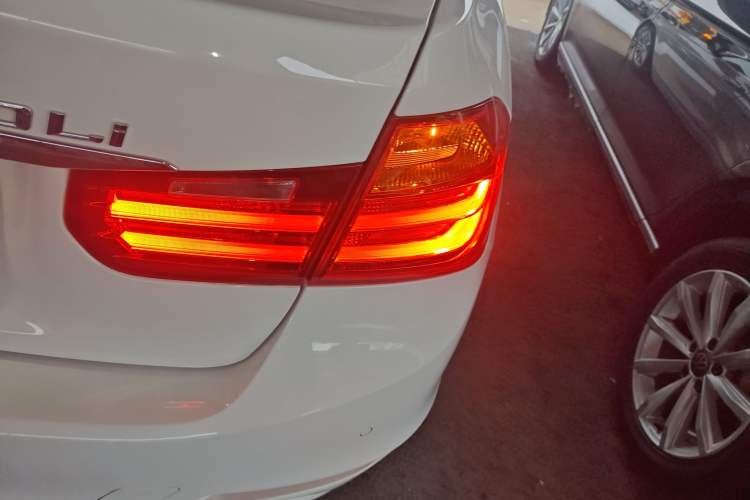 Used BMW 3 Series 2015 320Li Luxury Edition Fashion Model
