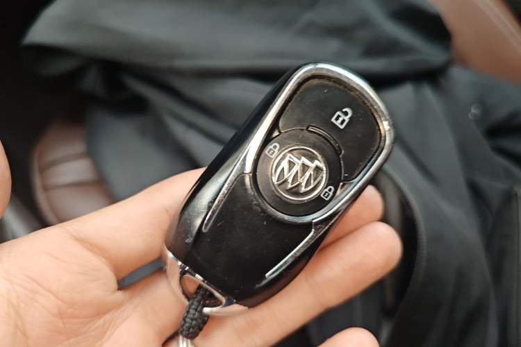 Used Buick GL6 2018 18T 6-Seater Luxury Model
