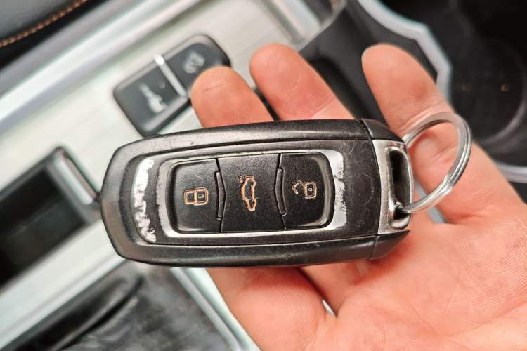 Used Geely Auto Vision X6 2016 1.3T CVT Flagship Model
