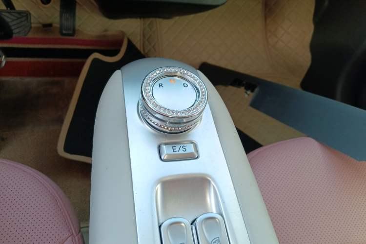 Used CHANGAN NEVO Lumin 2025 205 km Xiangqin Version
