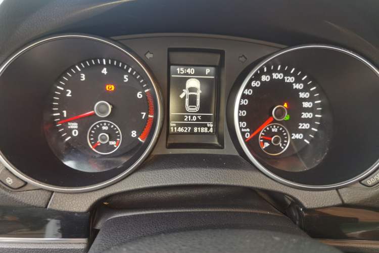 Used Volkswagen Golf 2012 1.4TSI Luxury Convertible Edition Odometer Close Up