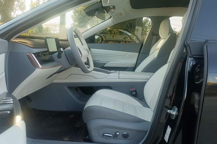 Used Dongfeng eπ eπ007 2024 530 Pro Version