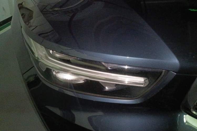 Used Volvo XC40 2021 T4 Four-Wheel Drive Smart Luxury Edition Right Front Headlight