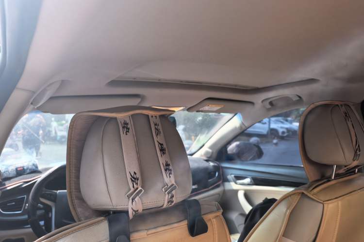 Used Roewe 360 2016 1.5L Manual Smart Screen Version
