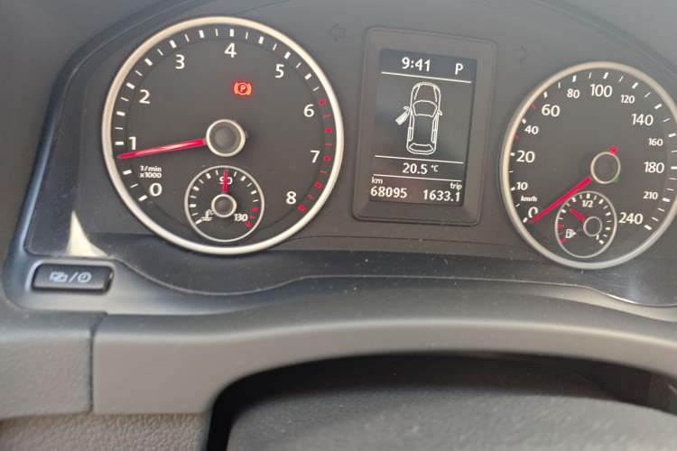 Used Volkswagen Tiguan L 2017 300TSI Automatic Two-Wheel Drive Silk Road Luxury Edition
