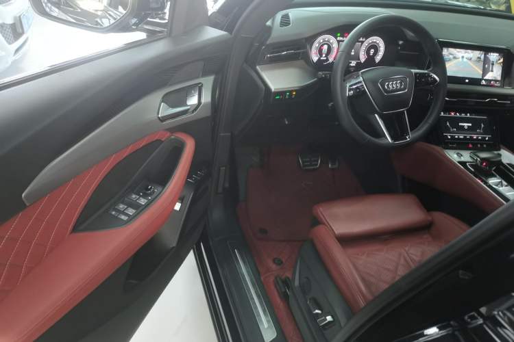 Used Audi Q6 2023 50 TFSI quattro Xingyun Edition Flying Rider Package
