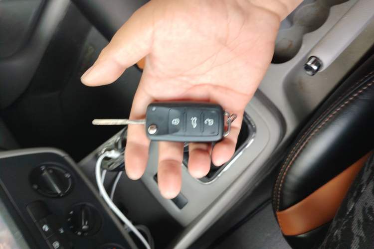 Used Volkswagen Bora 2012 1.6L Manual Fashion Edition