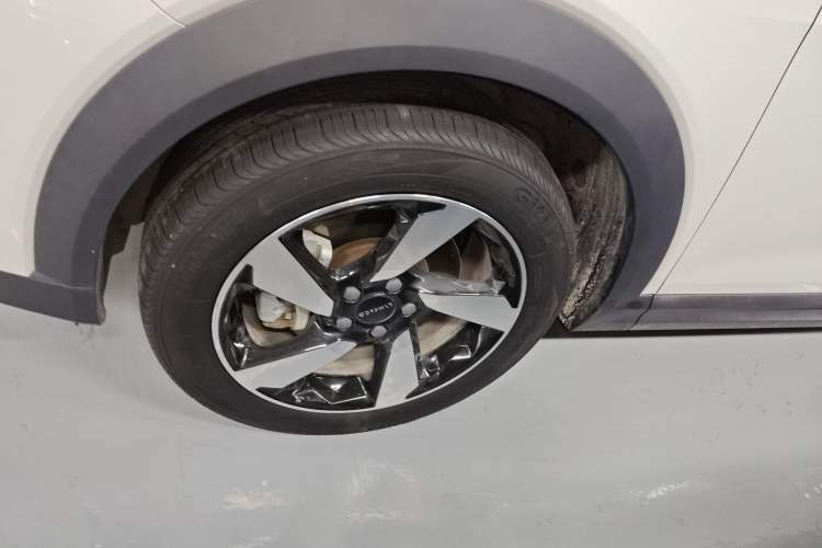 Used Lynk & Co 06 EM-P 2020 PHEV Plus Left Front Wheel Hub