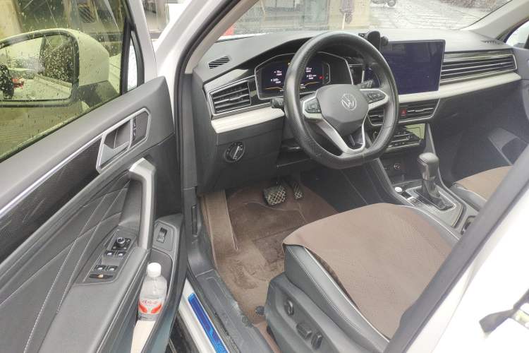 Used Volkswagen Tiguan L 2023 300TSI Automatic Two-Wheel Drive Smart Edition Driver Seat