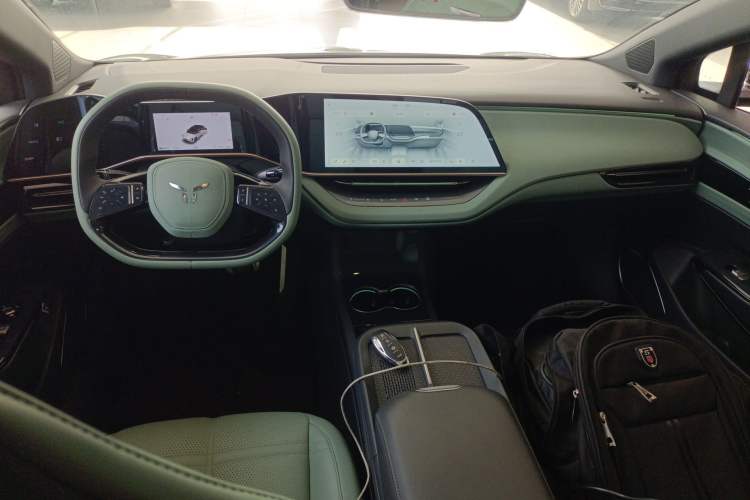 Used Hongqi EH7 2024 820 Pro Center Console